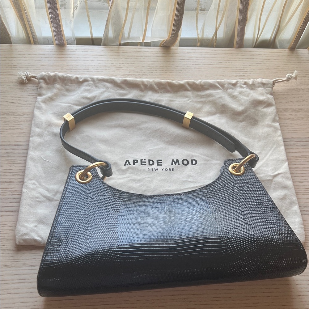 Apede Mod Black Lizard-Embossed Shoulder Bag with Gold Hardware - Picture 3 of 5